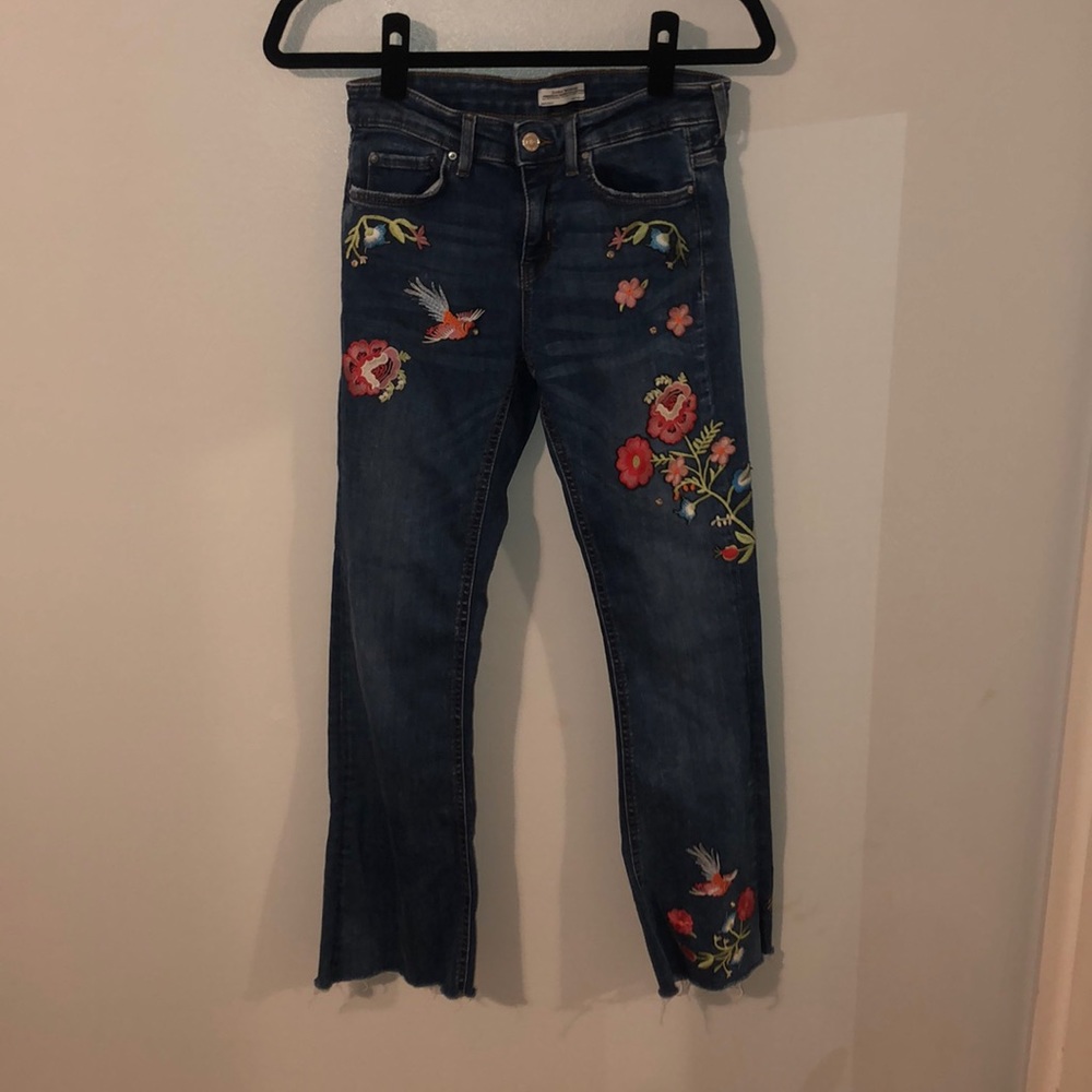 Zara Medium Wash Jeans with Embroidery and Gems